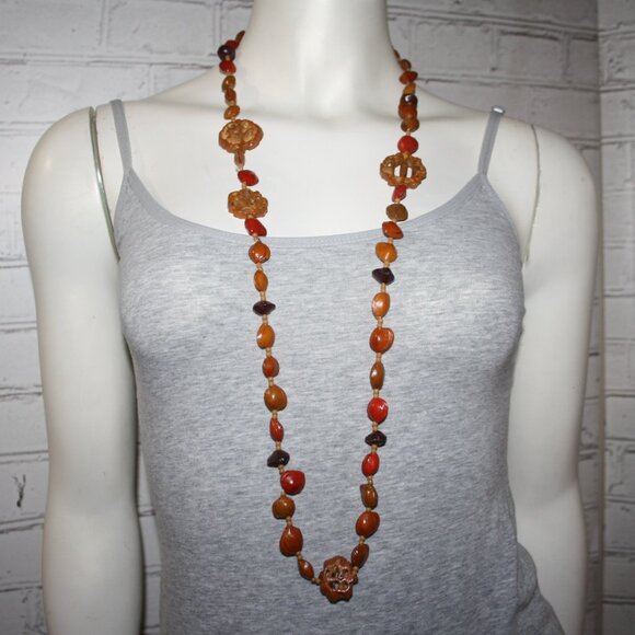 Beautiful vintage pit and shell beaded necklace 40" - Picture 1 of 4